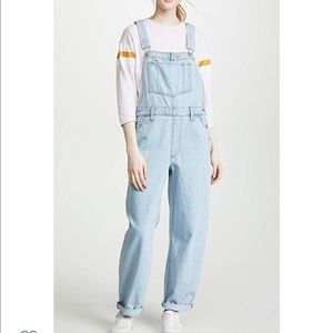 Never worn classic denim Levi Overalls